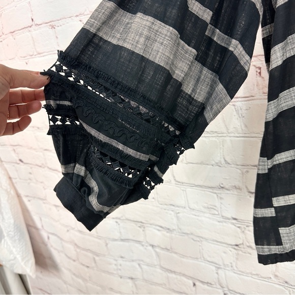 Women’s navy Blue Gray striped size large Sleeve puffy statement Relaxed Blouse - Picture 3 of 8